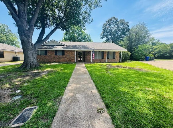 5708 Lakemont Circle, Waco, TX 76710