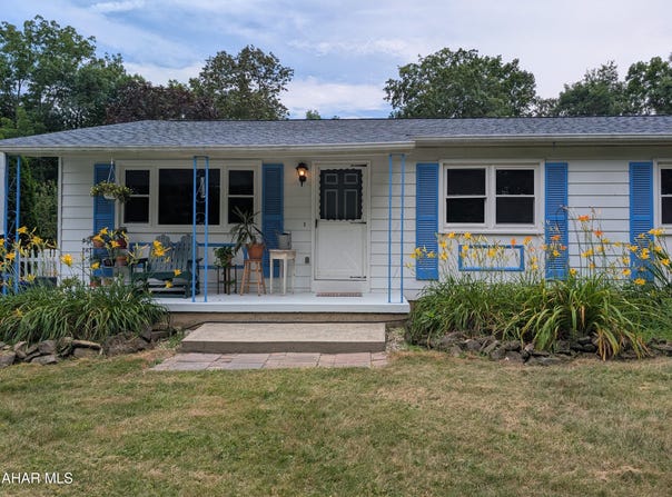 104 Sweet Gum Lane, Williamsburg, PA 16693