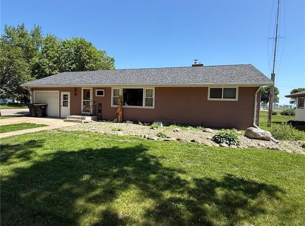 122 3rd Street E, Morgan, MN 56266