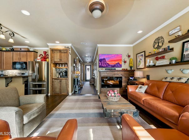 7175 Fox Wood Lane, Sparks, NV 89436