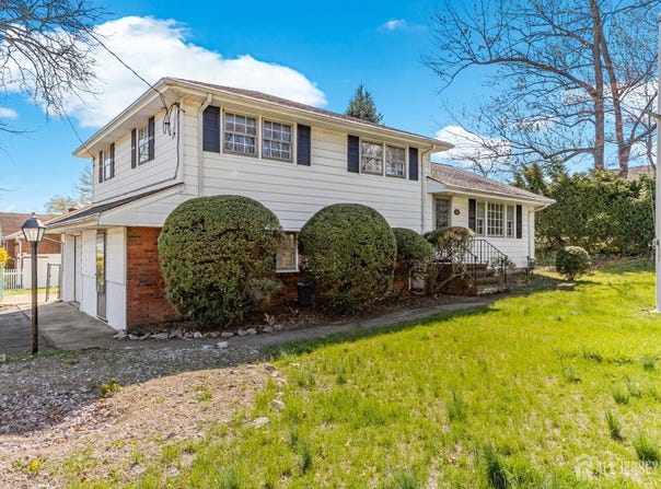 35 grandview Avenue, Edison, NJ 08837