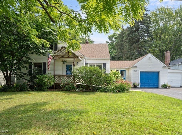833 Lander Road, Mayfield Village, OH 44143