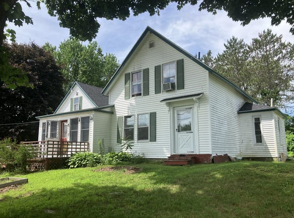 16 N Main Street, Morrill, ME 04952