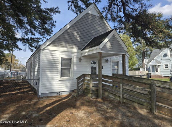 1000 Maple Street, Elizabeth City, NC 27909