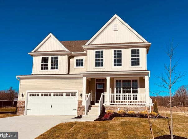 498 E CONSTITUTION DRIVE, SMYRNA, DE 19977