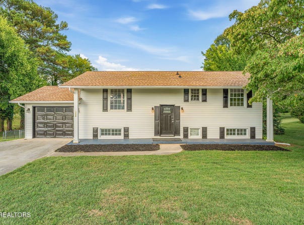 1024 Sky Blue Drive, Knoxville, TN 37923