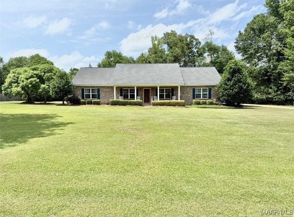 828 Warrior Drive, Valley Grande, AL 36701