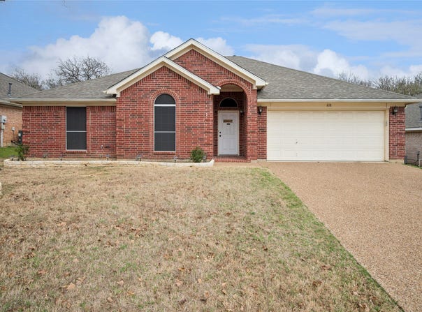 610 Everglade Drive, Mansfield, TX 76063
