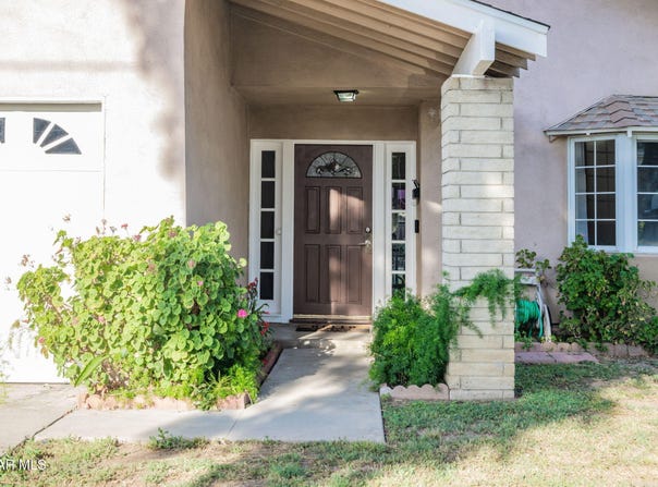 7850 W Etiwanda Avenue, Reseda, CA 91335