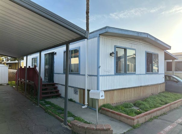 716 N. Grand Ave., Covina, CA 91724