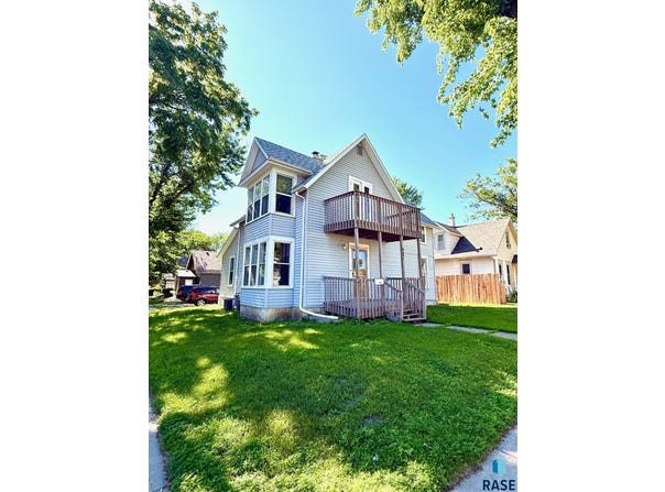 425 S Prairie Ave, Sioux Falls, SD 57104