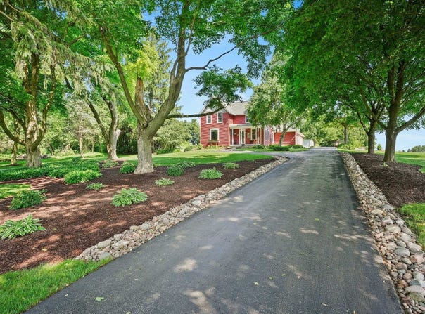 4274 County Rd CH, Dodgeville, WI 53533