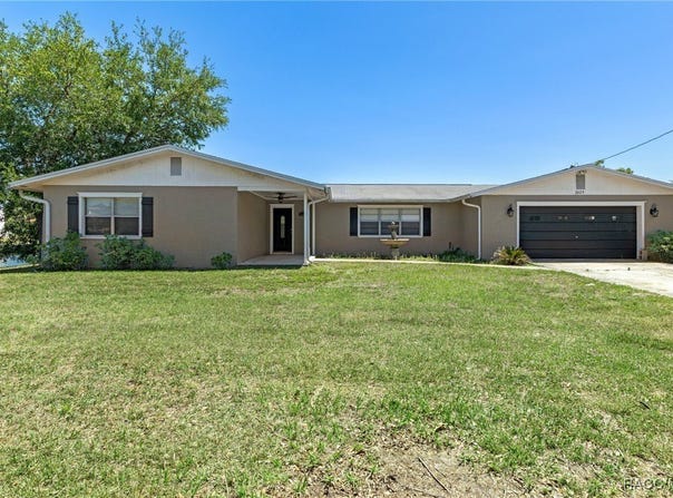 3925 N Nokomis Point, Crystal River, FL 34428