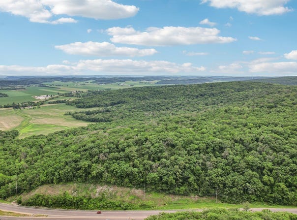 140 Ac Highway 12, Baraboo, WI 53913