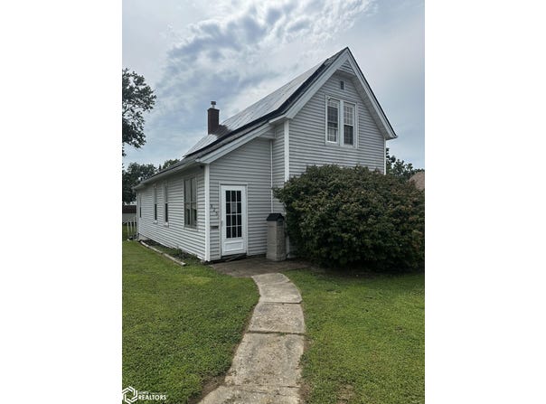 826 Walnut St., Hamilton, IL 62341
