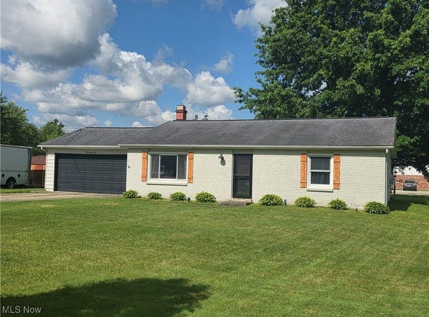 221 S Elm Street, Jefferson, OH 44047