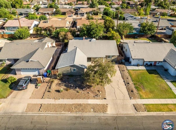 1761 Lenrey Ave, El Centro, CA 92243