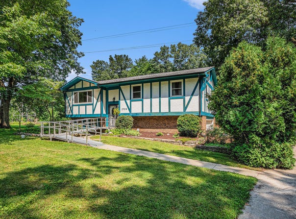 2709 N Shawnee Trail, La Porte, IN 46350