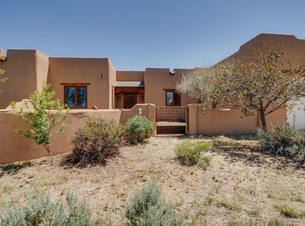 135 Los Rios Road, Arroyo Hondo, NM 87513