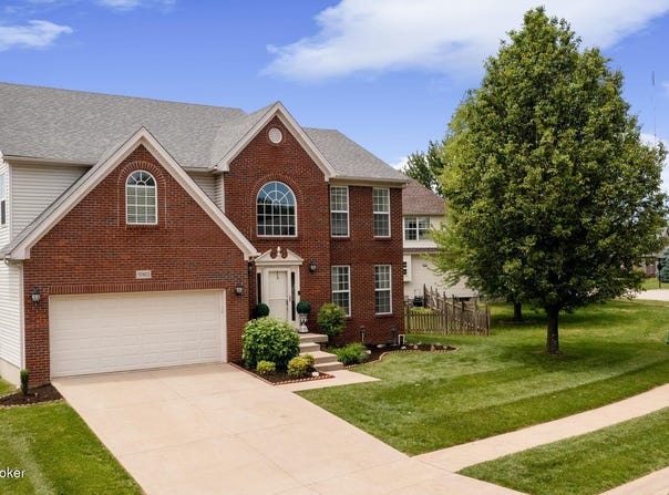 10923 Symington Cir, Louisville, KY 40241