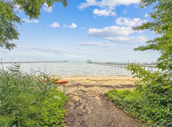 682  Bay Port Rd, Jamaica, VA 23079