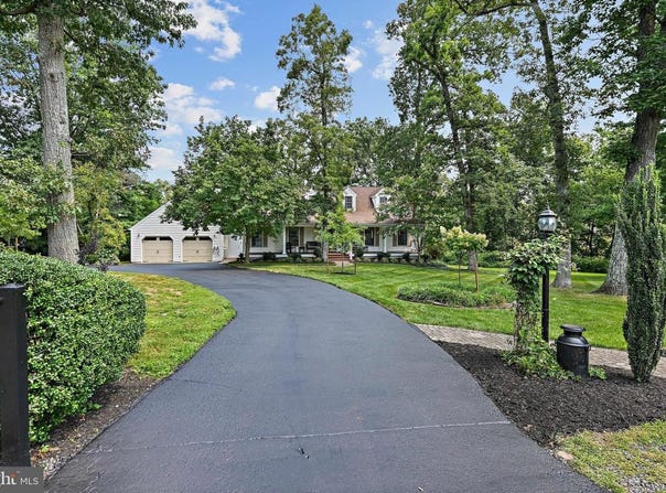 8012 ELM PL, DUNN LORING, VA 22027