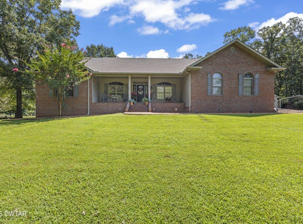 202 Sunrise Drive, Paris, TN 38242