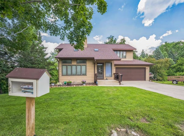 400 Old Indian Trail, DeForest, WI 53532