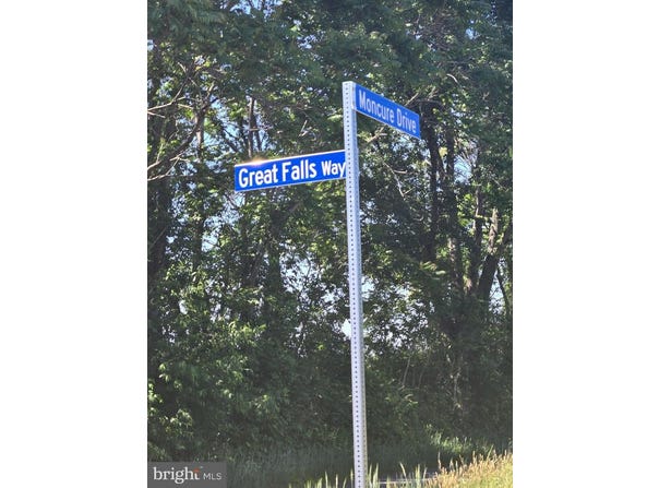 2 MCDUFF DR, RUTHER GLEN, VA 22546