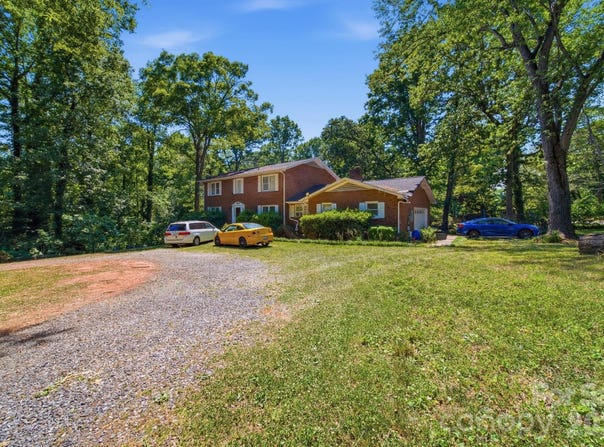 970 23rd Avenue NE, Hickory, NC 28601