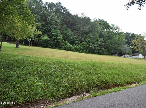 Fairway Drive, LaFollette, TN 37766