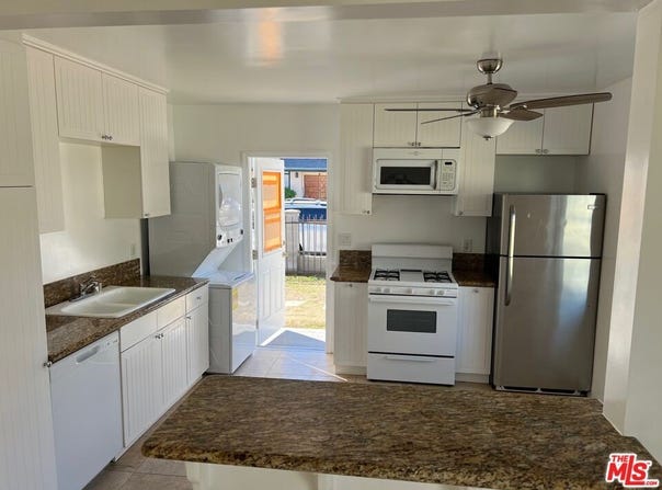 13636 Cerise Ave, Hawthorne, CA 90250