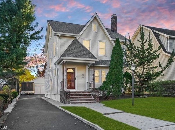 29 Kenwood Ave, Verona Twp., NJ 07044-1624