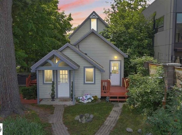 120 N Oak, Traverse City, MI 49684