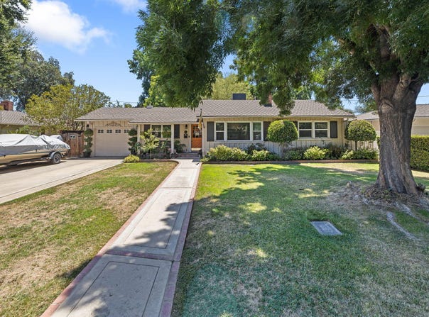 1711 W Meadow Avenue, Visalia, CA 93277