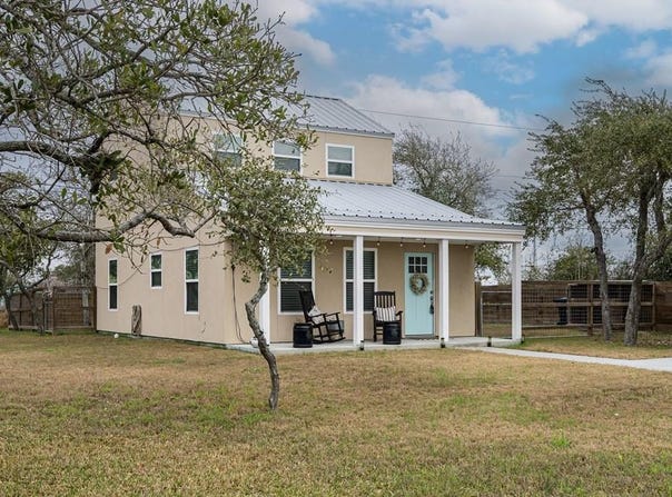 129 Palmetto Point Road, ROCKPORT, TX 78382