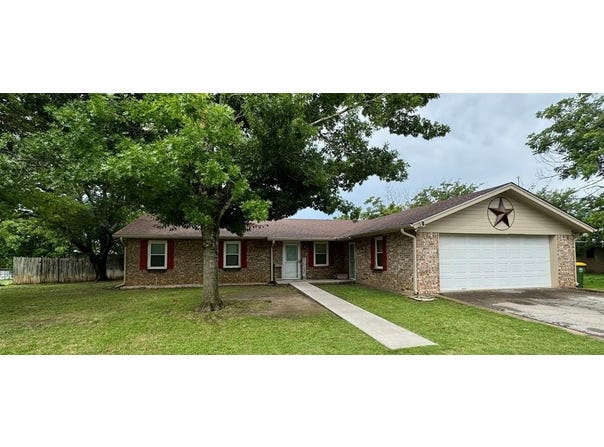 918 Jory Street, Hico, TX 76457