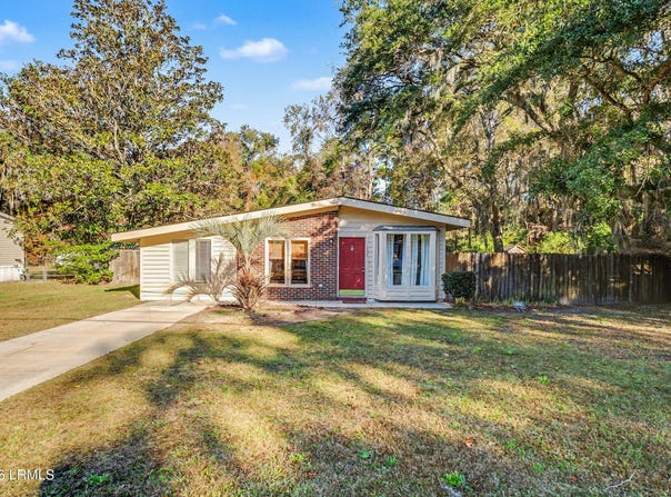 137 Bonaire Circle N, Beaufort, SC 29906