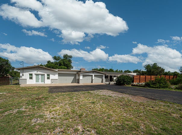 2503 Rancho Siringo Drive, Santa Fe, NM 87505