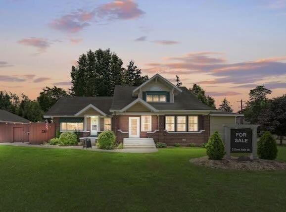 2 E Ash Street E, Three Oaks, MI 49128