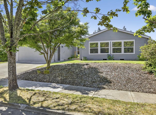 588 SE DANCE DR, Estacada, OR 97023