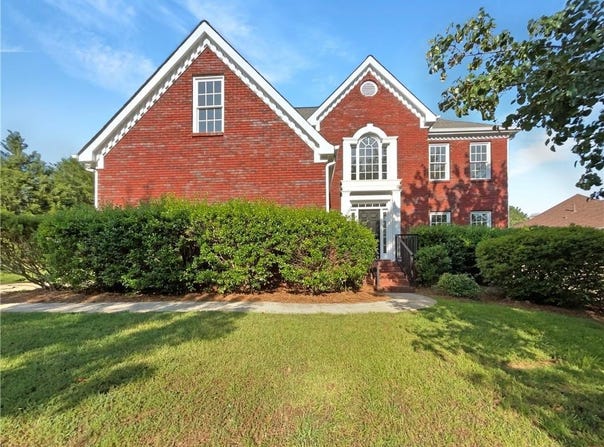 935 Brookwood Run Drive SW, Lilburn, GA 30047