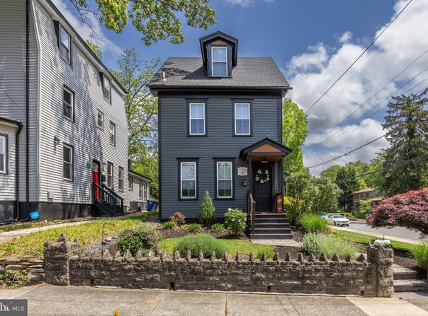 129 S CHURCH STREET, MOORESTOWN, NJ 08057