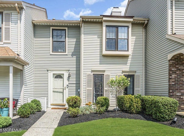38 Devon Court, Robbinsville, NJ 08691