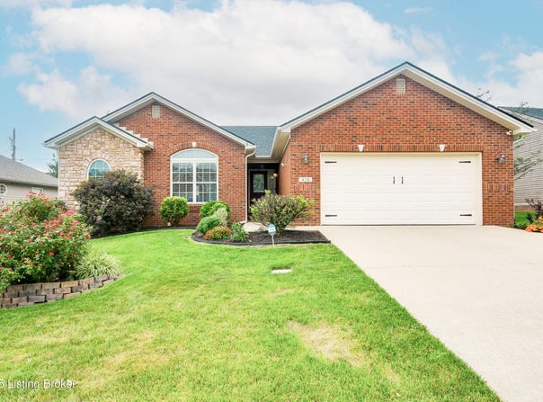 428 Forest Ridge Dr, Frankfort, KY 40601