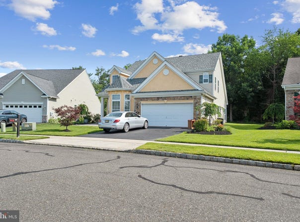 15 KRESSON COURT, BERLIN, NJ 08009
