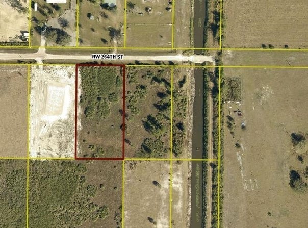 18726 NW 264th Street, Okeechobee, FL 34972