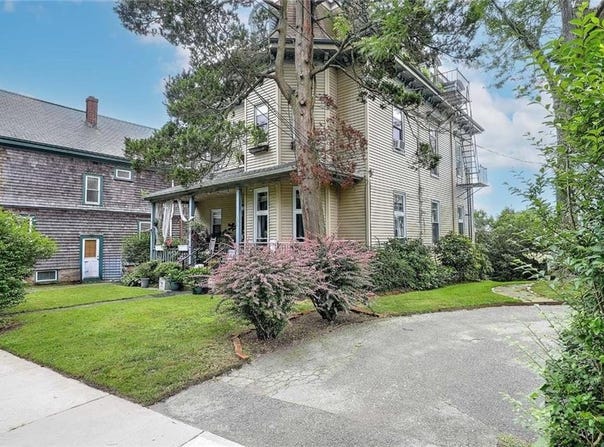 571 Spring Street, Newport, RI 02840