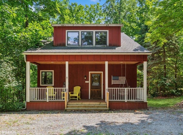 9 Orchard Lane, Buchanan, MI 49107