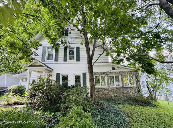 516 W Grove Street, Clarks Summit, PA 18411